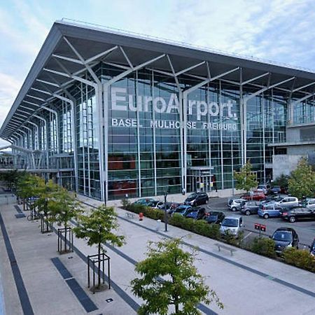 Hotel Berlioz Euroairport Basel - Mulhouse - Freiburg Сен-Луї Екстер'єр фото